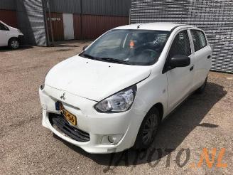 Coche siniestrado Mitsubishi Space-star Space Star (A0), Hatchback, 2012 1.0 12V 2013/6