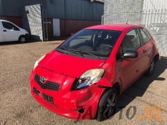 Salvage car Toyota Yaris Yaris II (P9), Hatchback, 2005 / 2014 1.0 12V VVT-i 2007/8