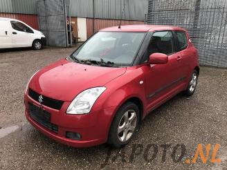 Coche siniestrado Suzuki Swift Swift (ZA/ZC/ZD1/2/3/9), Hatchback, 2005 / 2011 1.3 VVT 16V 2005/10