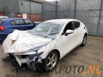 Coche siniestrado Mazda 3 3 Sport (BP), Hatchback, 2018 2.0 SkyActiv-X M Hybrid 16V 2020/1