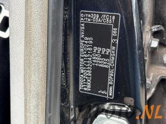 Toyota Yaris Yaris II (P9), Hatchback, 2005 / 2014 1.3 16V VVT-i picture 8