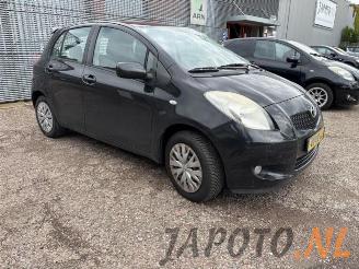 Toyota Yaris Yaris II (P9), Hatchback, 2005 / 2014 1.3 16V VVT-i picture 6