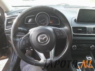 Mazda 3 3 (BM/BN), Sedan, 2013 / 2019 2.2 SkyActiv-D 150 16V picture 13