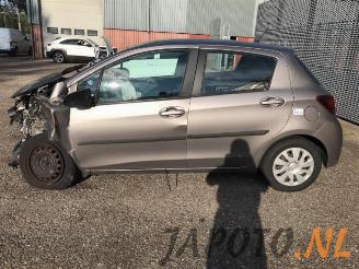 Toyota Yaris Yaris III (P13), Hatchback, 2010 / 2020 1.33 16V Dual VVT-I picture 2