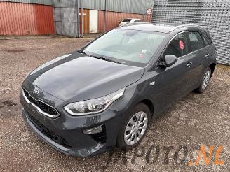 Vrakbiler auto Kia Cee d Ceed Sportswagon (CDF), Combi 5-drs, 2018 1.0i T-GDi 12V 2020/5