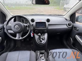 Mazda 2 2 (DE), Hatchback, 2007 / 2015 1.3 16V S-VT picture 9