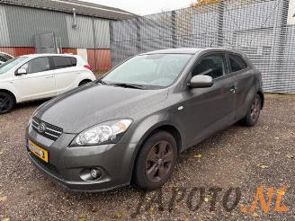 Uttjänta bilar auto Kia Pro cee d Pro cee'd (EDB3), Hatchback 3-drs, 2008 / 2012 1.4 CVVT 16V 2010/6