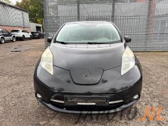 Nissan Leaf Leaf (ZE0), Hatchback, 2010 / 2017 Leaf picture 8