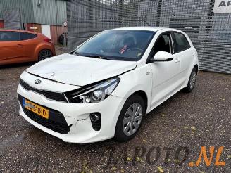 Salvage car Kia Rio Rio IV (YB), Hatchback, 2017 1.0i T-GDi 100 12V 2017/6