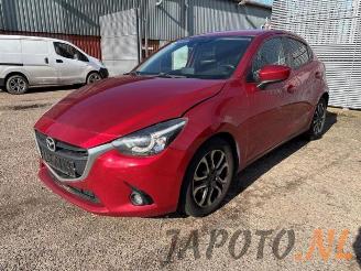 Salvage car Mazda 2 2 (DJ/DL), Hatchback, 2014 1.5 SkyActiv-G 90 2015/6