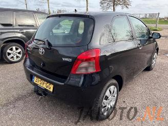 Toyota Yaris Yaris II (P9), Hatchback, 2005 / 2014 1.3 16V VVT-i picture 5