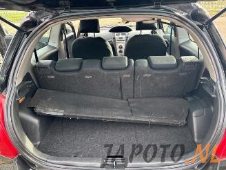 Toyota Yaris Yaris II (P9), Hatchback, 2005 / 2014 1.3 16V VVT-i picture 15