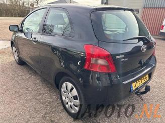 Toyota Yaris Yaris II (P9), Hatchback, 2005 / 2014 1.3 16V VVT-i picture 3