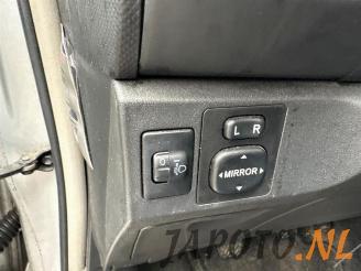 Toyota Yaris Yaris II (P9), Hatchback, 2005 / 2014 1.3 16V VVT-i picture 12