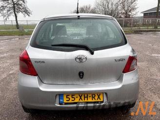 Toyota Yaris Yaris II (P9), Hatchback, 2005 / 2014 1.3 16V VVT-i picture 4