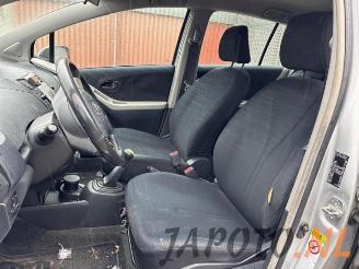 Toyota Yaris Yaris II (P9), Hatchback, 2005 / 2014 1.3 16V VVT-i picture 10