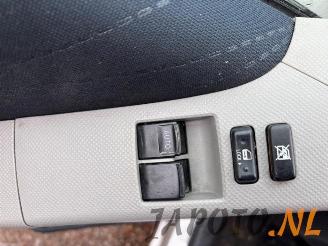 Toyota Yaris Yaris II (P9), Hatchback, 2005 / 2014 1.3 16V VVT-i picture 13