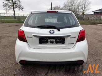 Toyota Yaris Yaris III (P13), Hatchback, 2010 / 2020 1.5 16V Hybrid picture 4