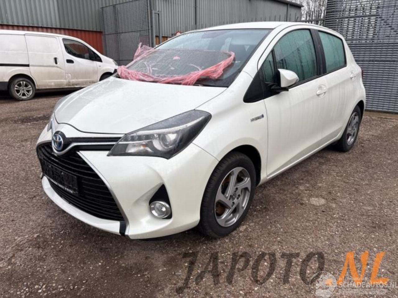 Toyota Yaris Yaris III (P13), Hatchback, 2010 / 2020 1.5 16V Hybrid