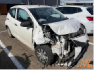 Vrakbiler auto Toyota Aygo Aygo (B40), Hatchback, 2014 1.0 12V VVT-i 2017/8
