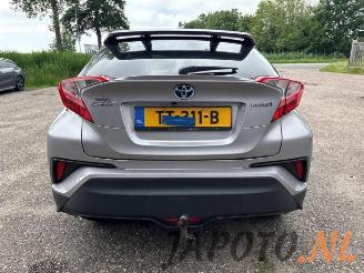Toyota C-HR C-HR (X1,X5), SUV, 2016 1.8 16V Hybrid picture 4