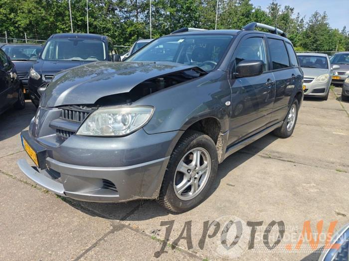 Mitsubishi Outlander Outlander (CU), SUV, 2001 / 2007 2.0 16V 4x2