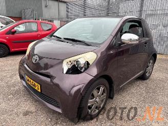 Uttjänta bilar auto Toyota iQ iQ, Hatchback 3-drs, 2009 / 2015 1.0 12V VVT-i 2010/4