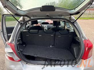 Toyota Yaris Yaris II (P9), Hatchback, 2005 / 2014 1.0 12V VVT-i picture 13