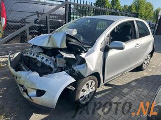 Vrakbiler auto Toyota Yaris Yaris II (P9), Hatchback, 2005 / 2014 1.0 12V VVT-i 2006/12