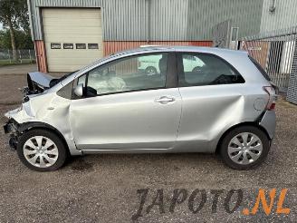 Toyota Yaris Yaris II (P9), Hatchback, 2005 / 2014 1.0 12V VVT-i picture 2