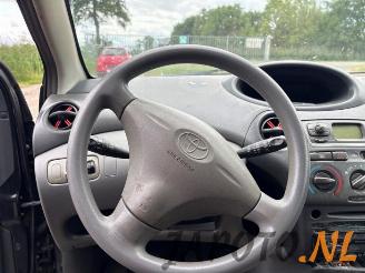 Toyota Yaris Yaris (P1), Hatchback, 1999 / 2005 1.0 16V VVT-i picture 10