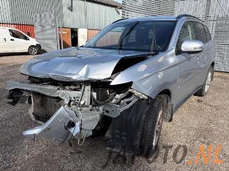  Mitsubishi Outlander  2012/10