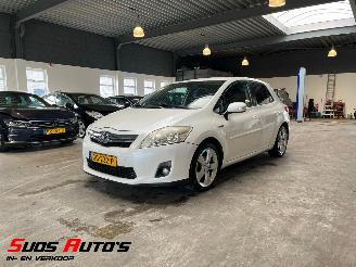 uszkodzony samochody osobowe Toyota Auris 1.8 Full Hybrid Dynamic 2011/6