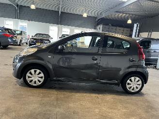 Peugeot 107 1.0 Active 83.000 NAP! picture 2