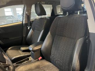 Toyota Auris 1.8 Hybrid Executive Pano VOL! picture 17