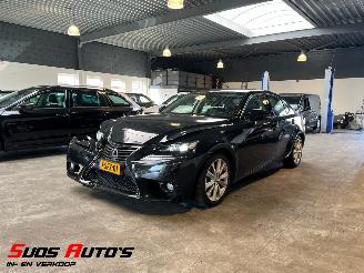 Damaged car Lexus IS 300h Luxury 93.000 KM NAP! 2013/9