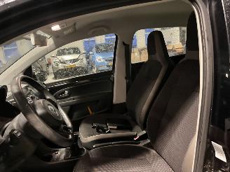 Volkswagen Up! 1.0 high up! BlueMotion NL NAP! picture 14