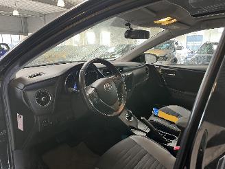 Toyota Auris 1.8 Hybrid NAP! picture 17