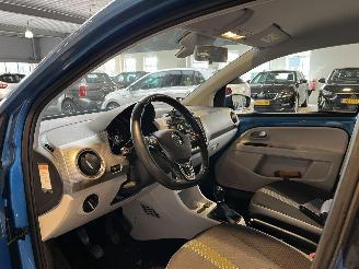 Volkswagen Up! 1.0 BMT move up! picture 16