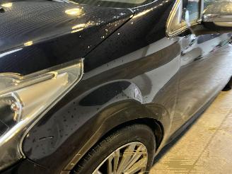 Peugeot 208 1.6 BlueHDi Blue Premium 90.000 KM! picture 9