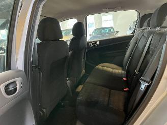 Peugeot 307 1.6-16V XS Premium picture 10