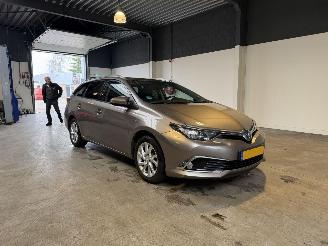 Toyota Auris 1.8 Hybrid Executive NAP! picture 7