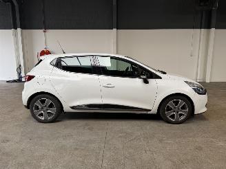 Renault Clio 0.9 TCe ECO Night&Day NL NAP! picture 6