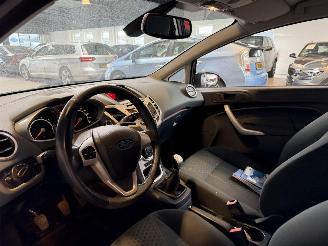 Ford Fiesta 1.25 Ghia picture 15