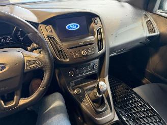 Ford Focus 1.0 Titanium picture 20