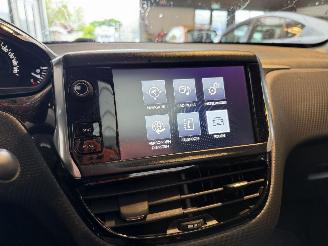 Peugeot 2008 1.2 PureTech Blue Lion picture 24