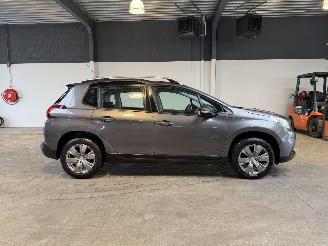 Peugeot 2008 1.2 PureTech Blue Lion picture 6