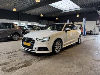 skadebil auto Audi A3 Sportback 1.5 TFSI CoD Sport S Line Edition 2018/1