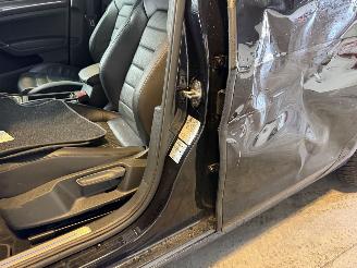 Volkswagen Golf E EDITION! 54.000 NAP! picture 15