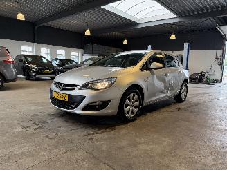 Vaurioauto  passenger cars Opel Astra 1.4 Turbo 2015/5